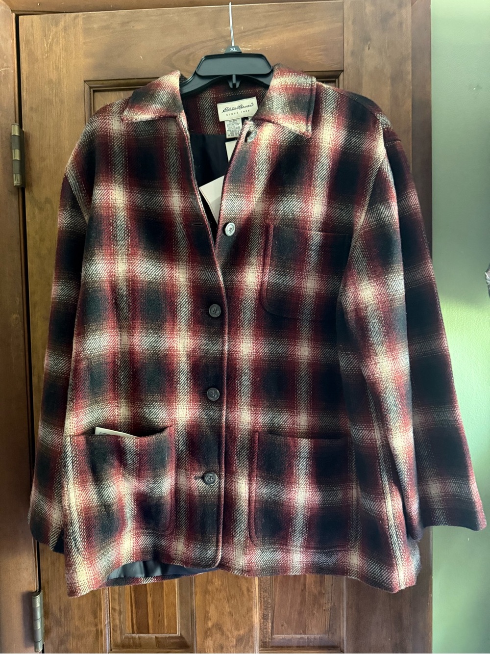 New Eddie Bauer woolRich plaid Wool-Blend Button Jacket in Burgundy and Black L
